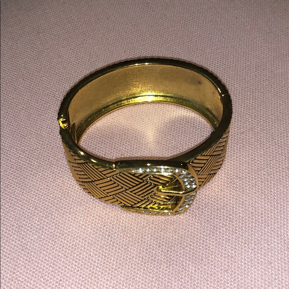 Gold belt buckle bling bracelet with stripe band - Picture 6 of 7